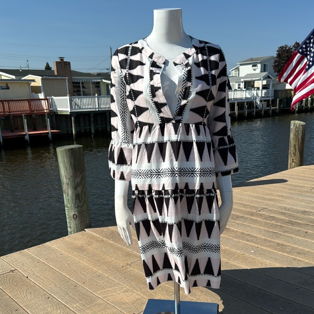Black and White Geometric Dress